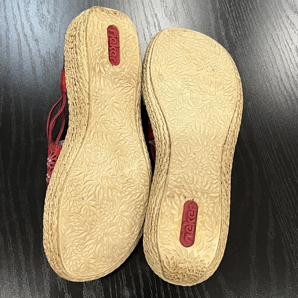 Women’s Rieker Sandal in Burgundy - Picture 3 of 4